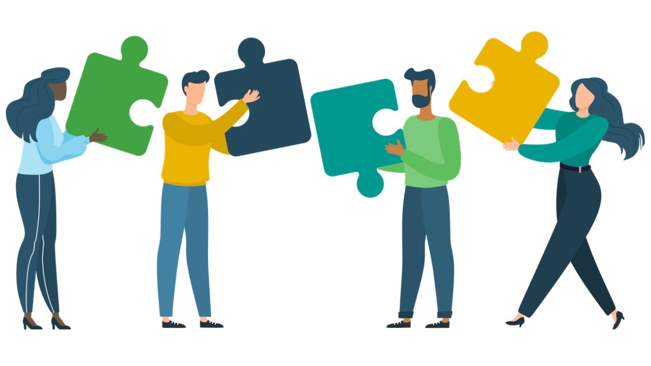 Animated graphic of an agile team building a puzzle together